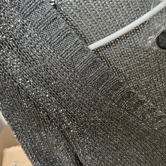 Jcrew gray/silver cardigan.Excellent condition with tags and original buttons, S - Picture 4 of 5